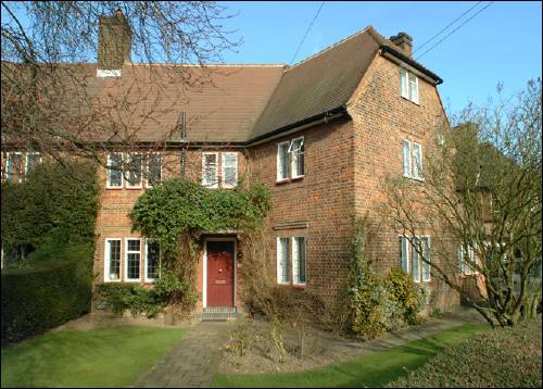 87 Meadway b